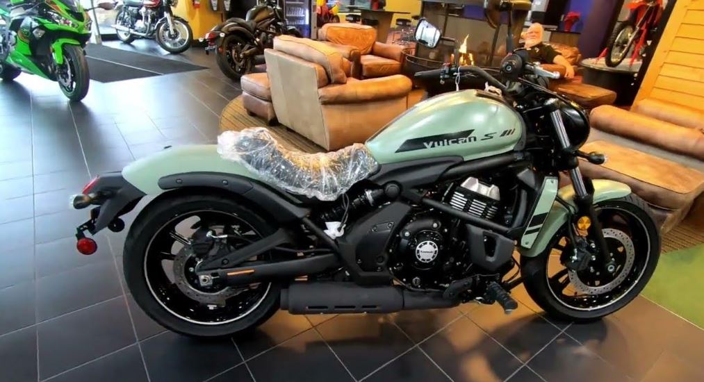 Another color option will be available in 2025 Kawasaki Vulcan S, price 7.10 lakh